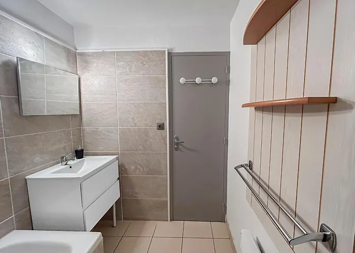 別荘 Terrasse Privee, Piscine, A 5 Mn De La アグド