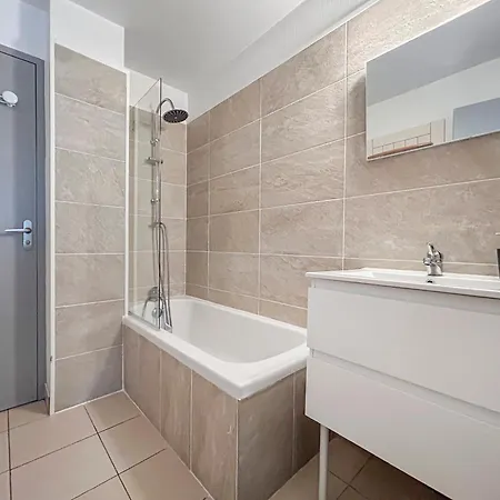 Terrasse Privée, Piscine, à 5 Mn De La Hébergement de vacances Agde